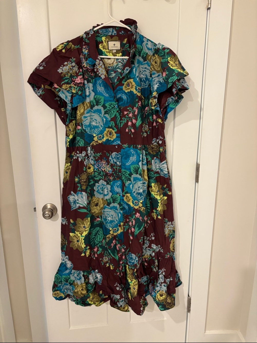 Tuckernuck xxl V-Neck Midi Dress in Burgundy with Blue & Yellow Flowers